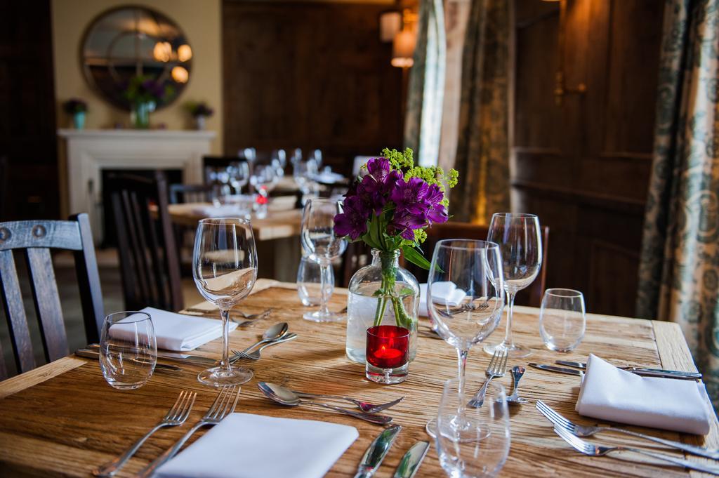 The White Hart, Overton Ngoại thất bức ảnh